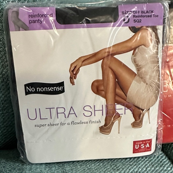 Assorted Hosiery Collection - Picture 5 of 8